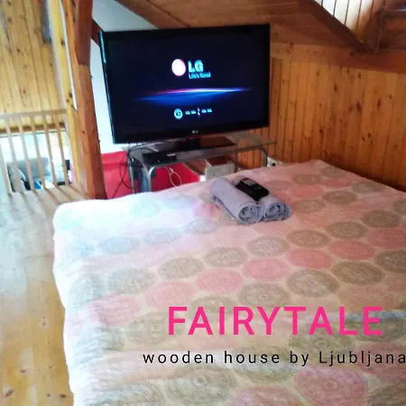 בית נופש Fairytale Wooden House By Ljubljana