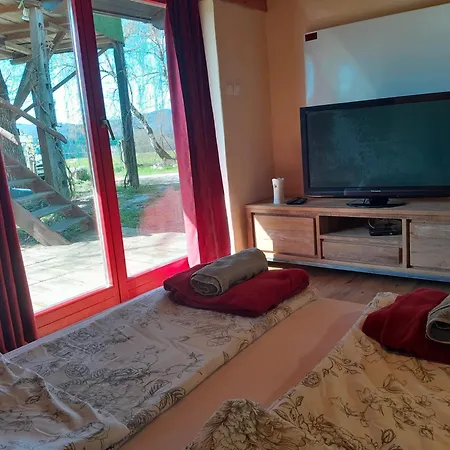 Fairytale Wooden House By Ljubljana Сasa de vacaciones *