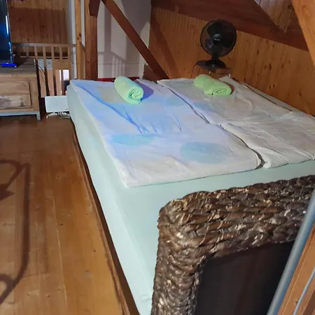 童话木屋 *
