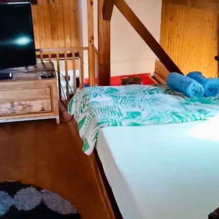 度假居 童话木屋