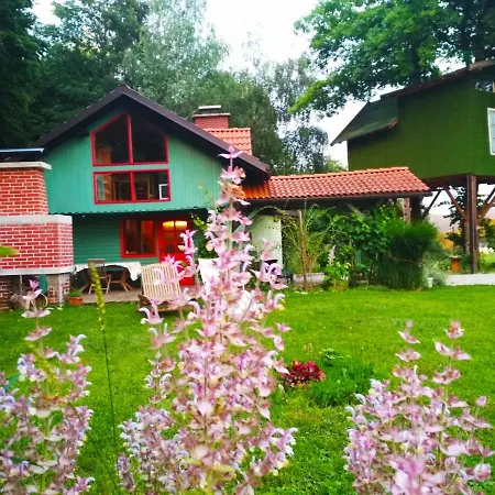 Fairytale Wooden House By Ljubljana בית נופש גרוסופליה