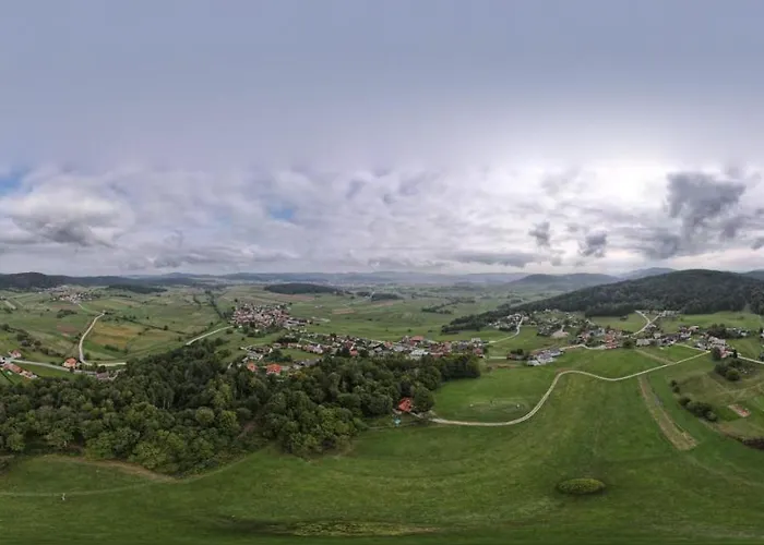 Vakantiehuis Fairytale Wooden House By Ljubljana