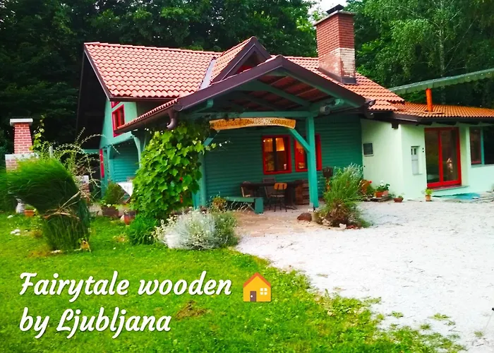 Semesterbostad Fairytale Wooden House By Ljubljana